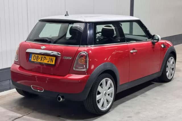 MINI Cooper (2007) thumbnail 5