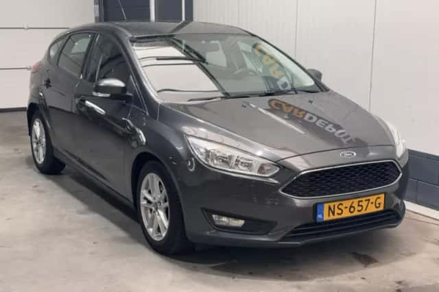 Ford Focus (2017) thumbnail 3