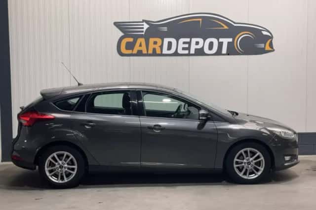 Ford Focus (2017) thumbnail 4