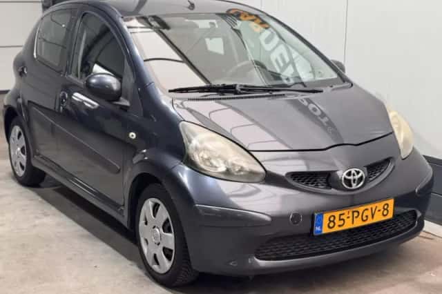 Toyota Aygo (2007) thumbnail 3