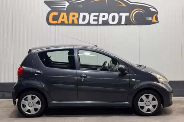 Toyota Aygo (2007) thumbnail 4