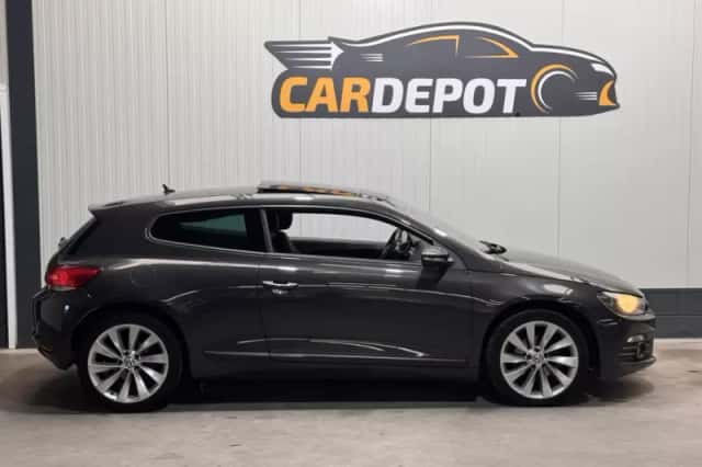 Volkswagen Scirocco (2010) thumbnail 4