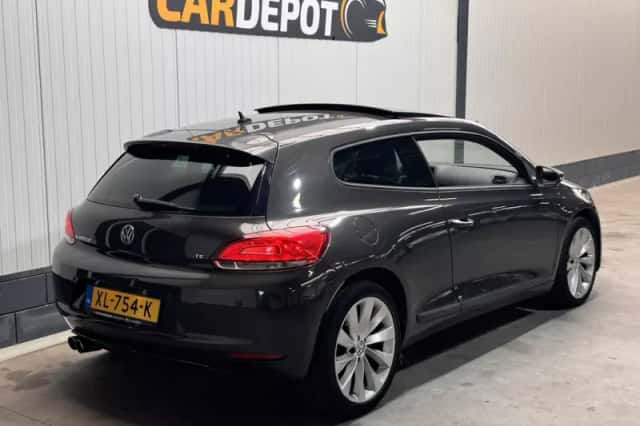 Volkswagen Scirocco (2010) thumbnail 5