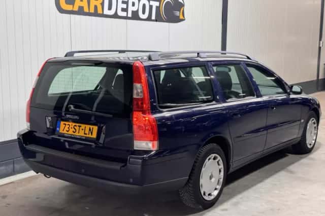Volvo V70 (2006) thumbnail 5