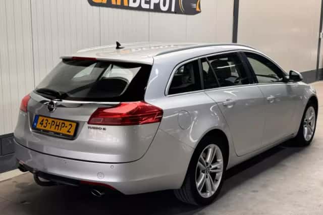 Opel Insignia Sports Tourer (2011) thumbnail 5