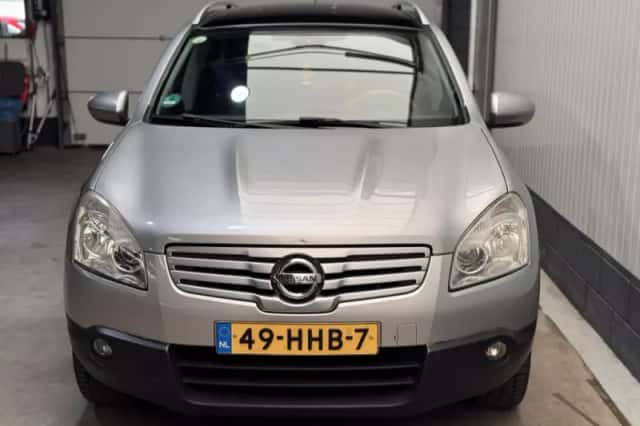 Nissan Qashqai (2008) thumbnail 2