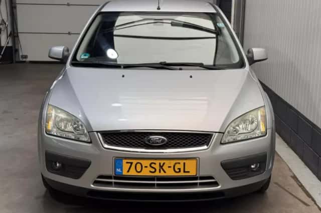 Ford Focus (2006) thumbnail 2
