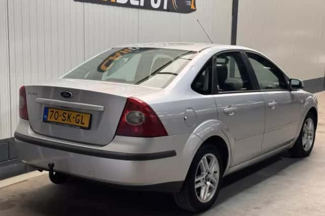 Ford Focus (2006) thumbnail 5