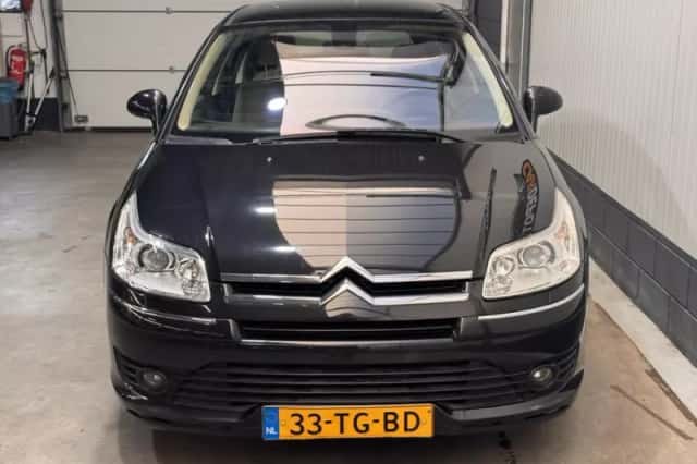Citroën C4 (2006) thumbnail 2
