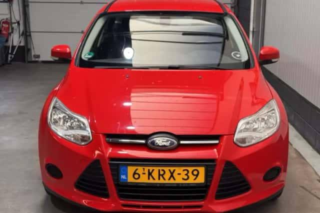 Ford Focus (2013) thumbnail 2