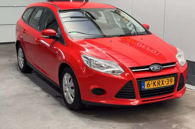 Ford Focus (2013) thumbnail 3