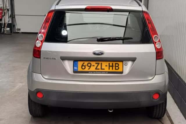 Ford Fiesta (2008) thumbnail 6