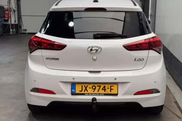 Hyundai i20 (2016) thumbnail 6