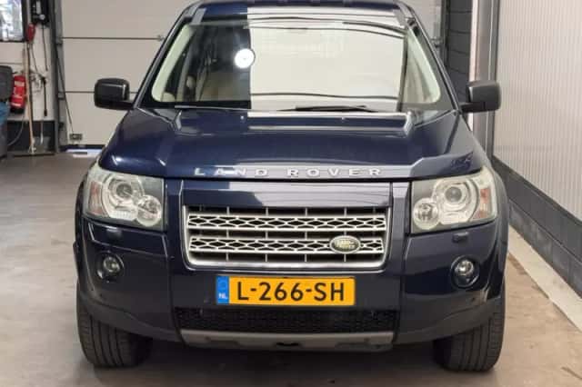 Land Rover Freelander (2007) thumbnail 2