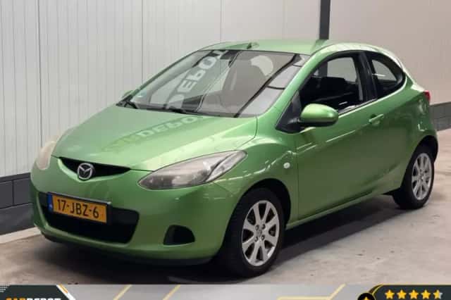 Mazda 2 (2009) thumbnail 1