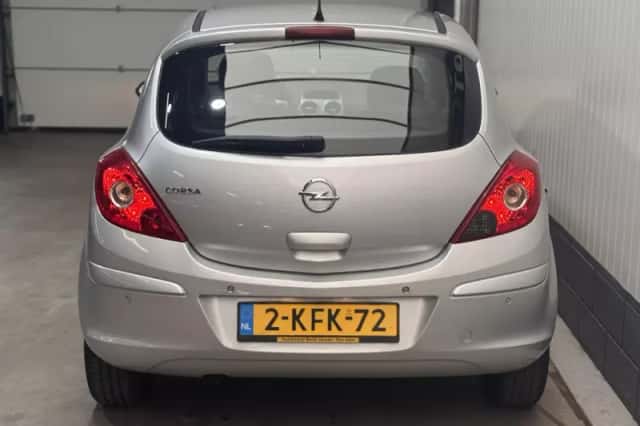 Opel Corsa (2013) thumbnail 6
