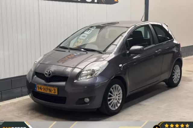 Toyota Yaris (2009) thumbnail 1