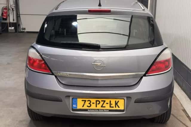 Opel Astra (2005) thumbnail 6