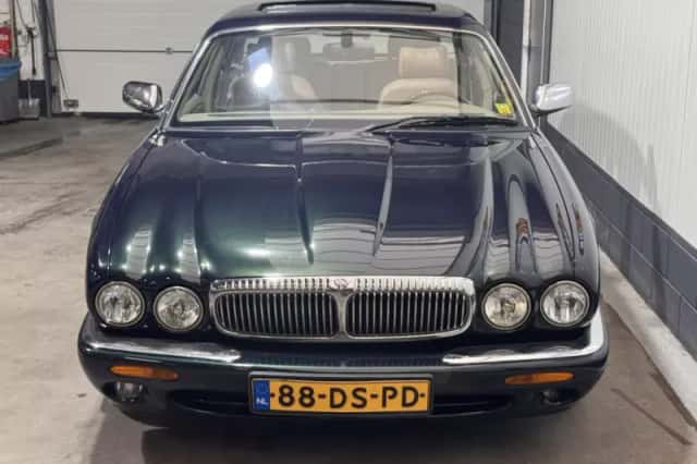 Daimler 4.0 (1999) thumbnail 2