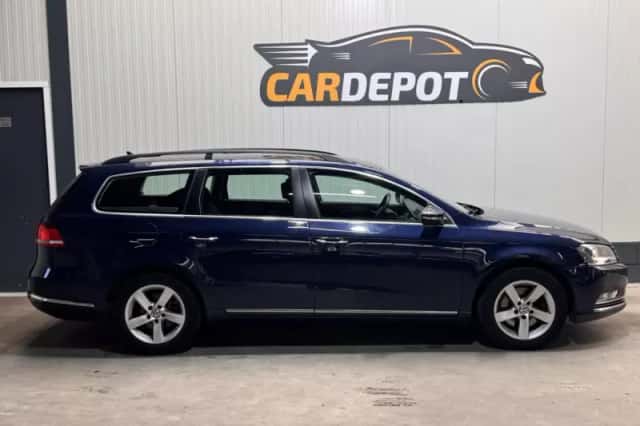 Volkswagen Passat (2012) thumbnail 4