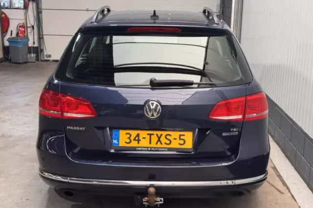 Volkswagen Passat (2012) thumbnail 6