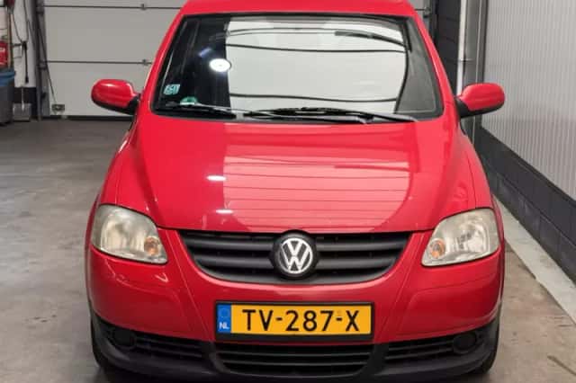 Volkswagen Fox (2005) thumbnail 2