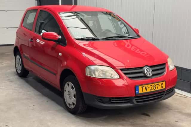 Volkswagen Fox (2005) thumbnail 3