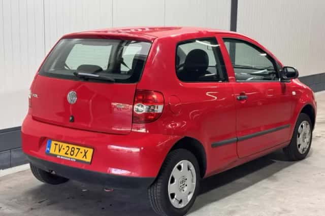 Volkswagen Fox (2005) thumbnail 5
