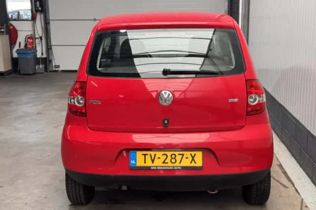 Volkswagen Fox (2005) thumbnail 6