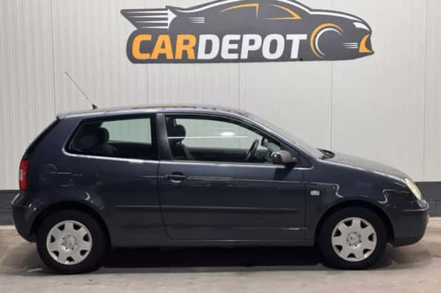 Volkswagen Polo (2003) thumbnail 4
