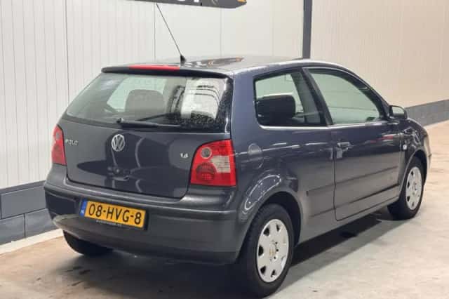 Volkswagen Polo (2003) thumbnail 5