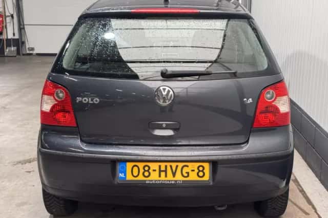 Volkswagen Polo (2003) thumbnail 6