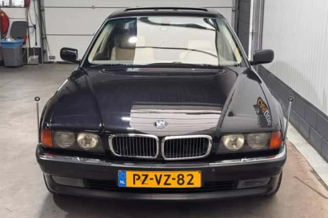 BMW 7-Serie (1997) thumbnail 2