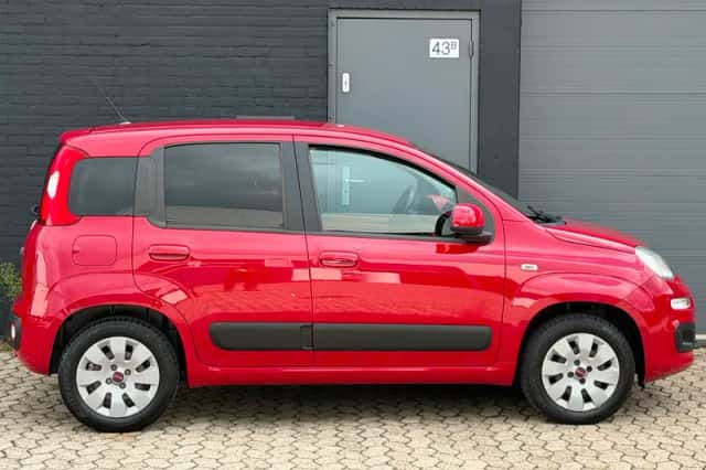 Fiat Panda (2015) thumbnail 2