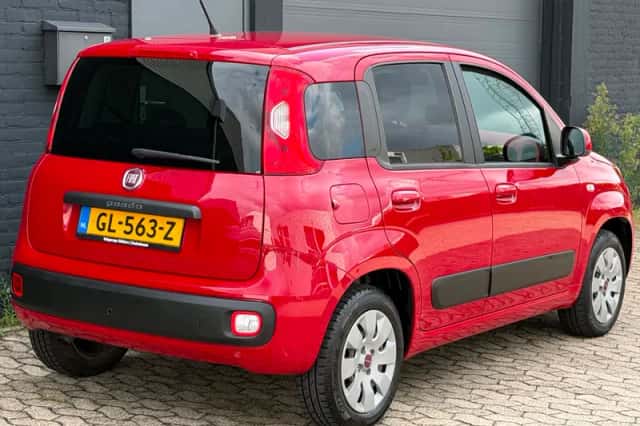 Fiat Panda (2015) thumbnail 3