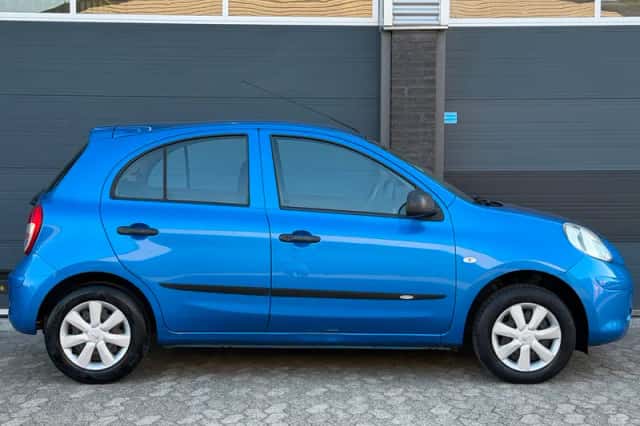 Nissan Micra (2012) thumbnail 2