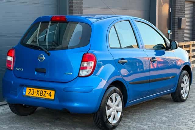 Nissan Micra (2012) thumbnail 3