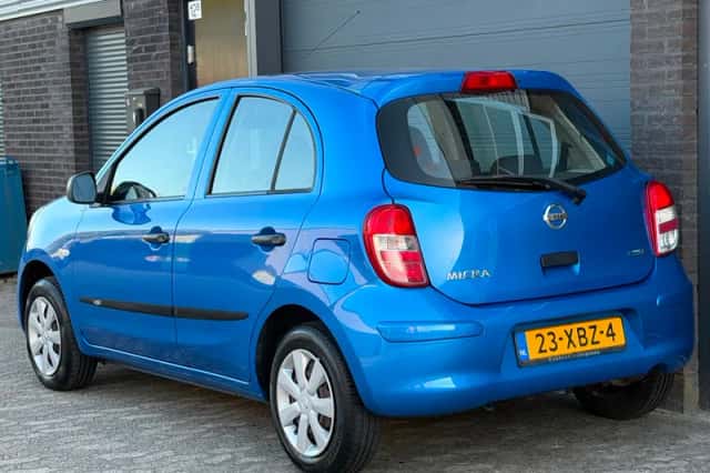 Nissan Micra (2012) thumbnail 4
