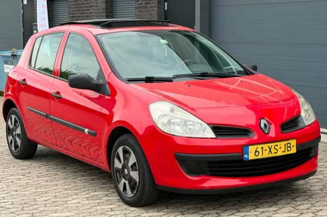 Renault Clio (2007) thumbnail 1