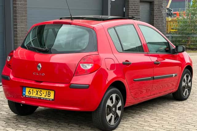 Renault Clio (2007) thumbnail 3