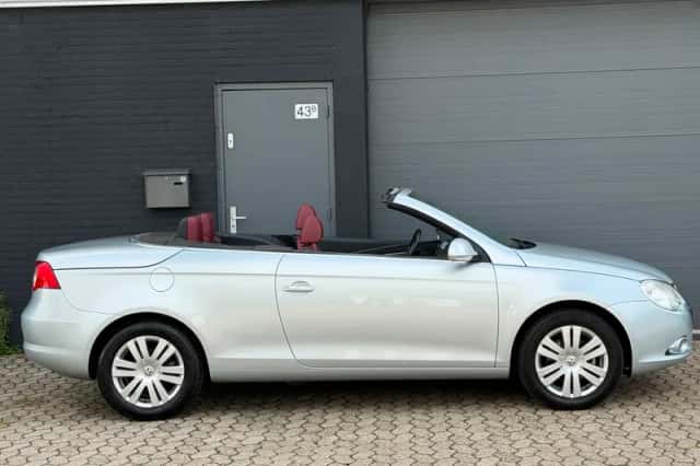 Volkswagen Eos (2008) thumbnail 2