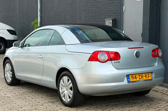 Volkswagen Eos (2008) thumbnail 4