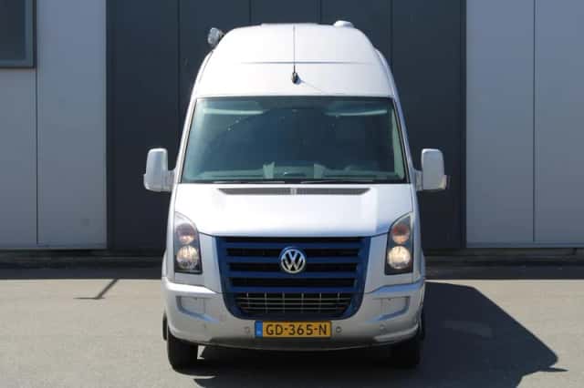 Volkswagen Crafter (2008) thumbnail 2