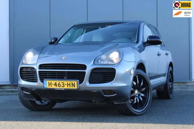 Porsche Cayenne (2003) thumbnail 1