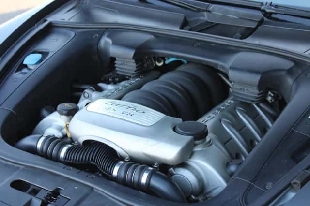 Porsche Cayenne (2003) thumbnail 2