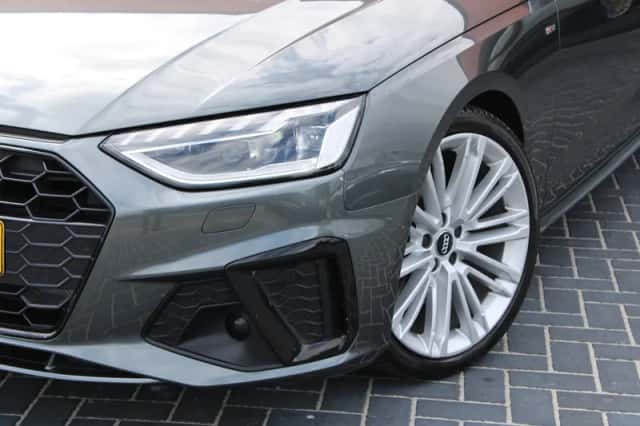 Audi A4 (2020) thumbnail 5