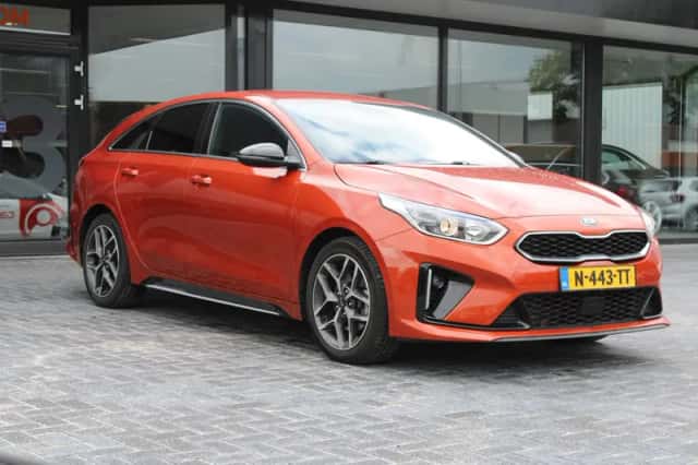 Kia Proceed (2021) thumbnail 4