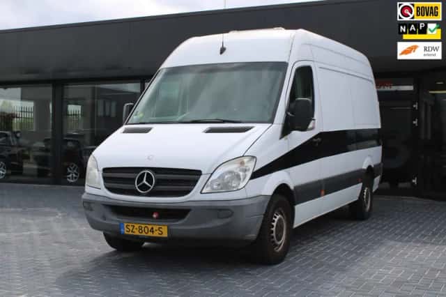 Mercedes-Benz Sprinter (2012) thumbnail 1