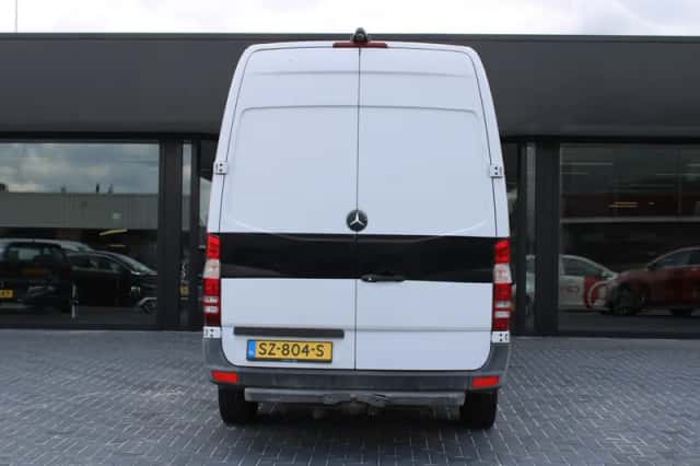 Mercedes-Benz Sprinter (2012) thumbnail 5