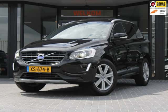 Volvo XC60 (2016) thumbnail 1